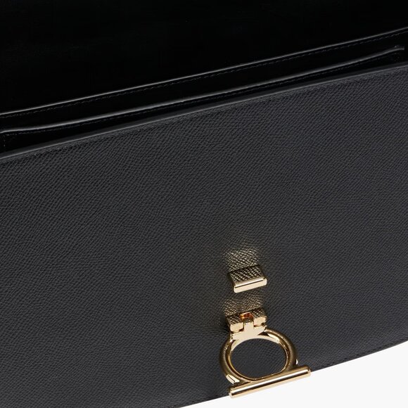 FERRAGAMO Gemini Pebbled-Leather Shoulder Bag Black - Picture 5 of 16